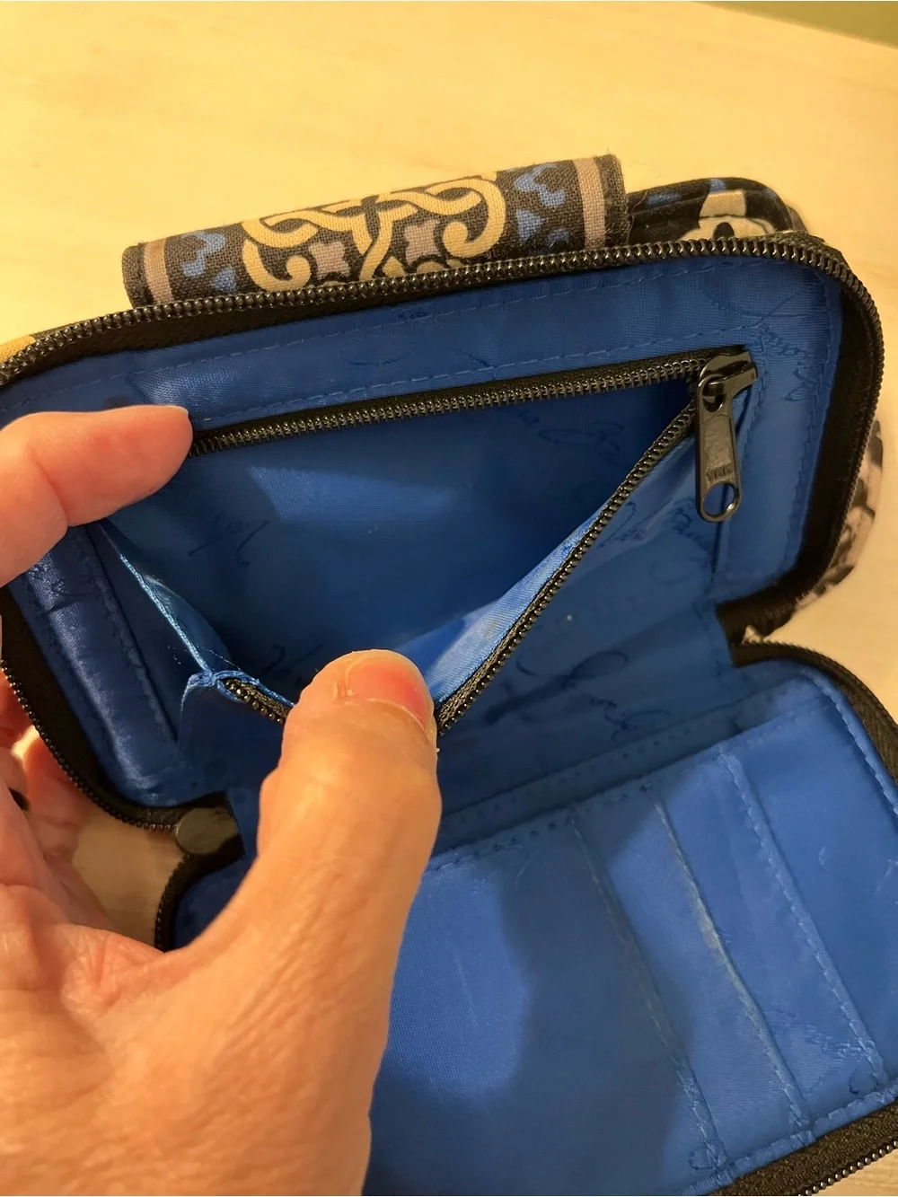 Vera Bradley “Canterberry Cobalt” Quilted Zip-Around Wristlet